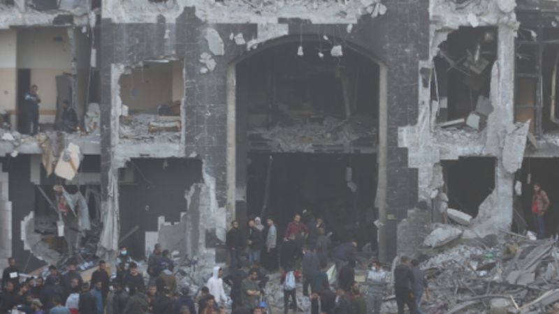 İsrail ordusunun baskın yaptığı Şifa Hastanesi'nde yeni toplu mezar