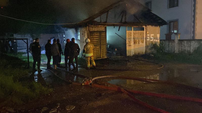 Düzce'de halı yıkama dükkanında yangın