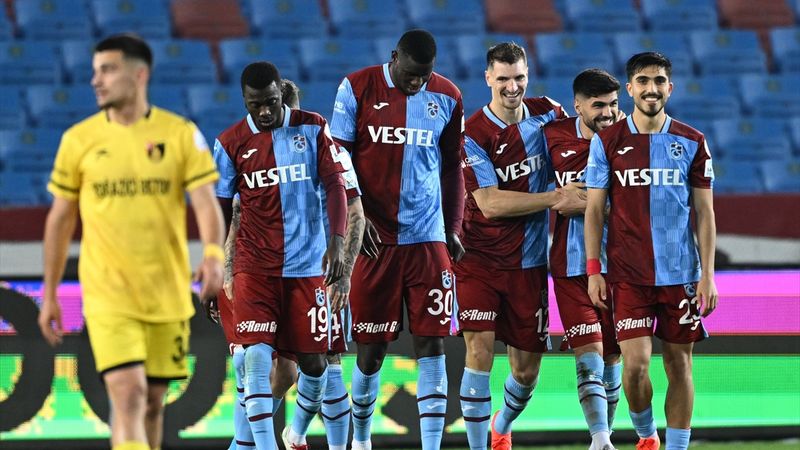 Trabzonspor, İstanbulspor'u üç golle geçti