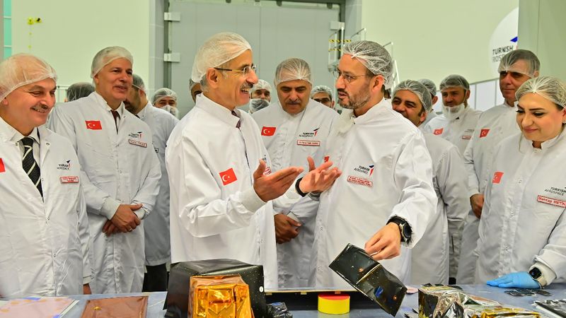 Abdulkadir Uraloğlu: TÜRKSAT 6A’yı temmuzda uzaydaki yörüngesine fırlatacağız