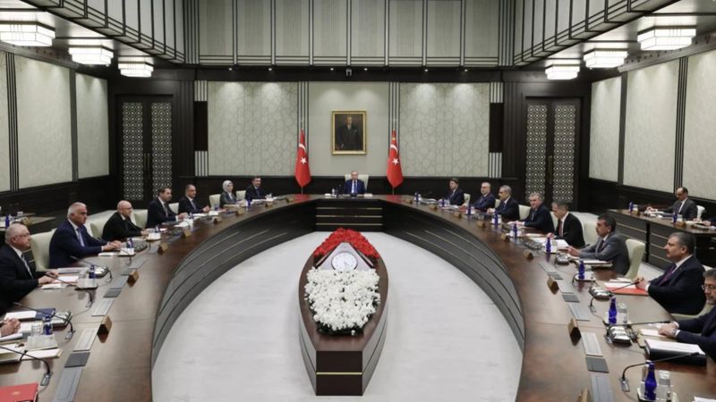 Kabine toplantısı başladı: Masada önemli konular var