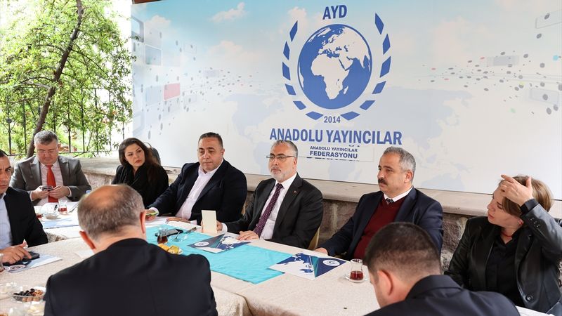 Vedat Işıkhan: Bayram ikramiyeleri bayramdan önce verilecek, yakın zamanda takvim açıklanacak