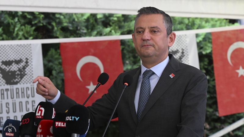 Özgür Özel'den Hakkari Belediyesi'ne kayyum atanmasına tepki