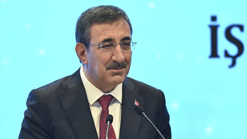 Cevdet Yılmaz: Enflasyon 2025 yılında yüzde 20’nin altına düşecek
