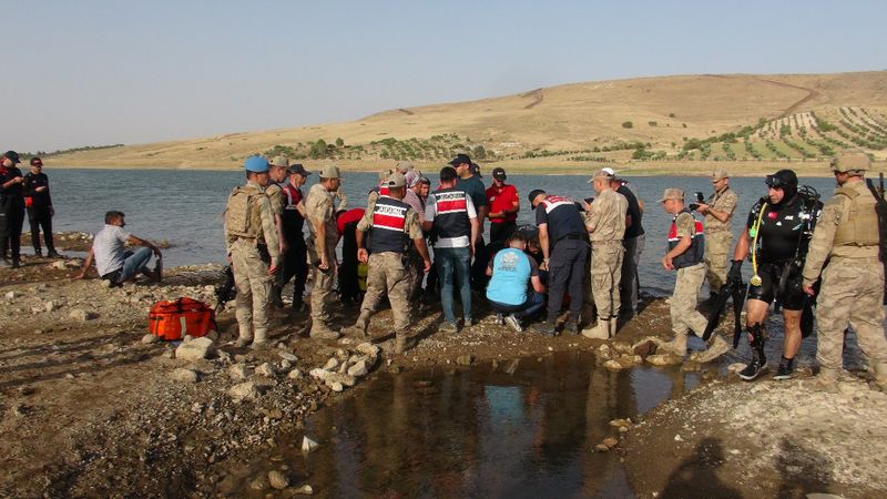 Kilis'te baraj gölüne giren çocuk boğuldu