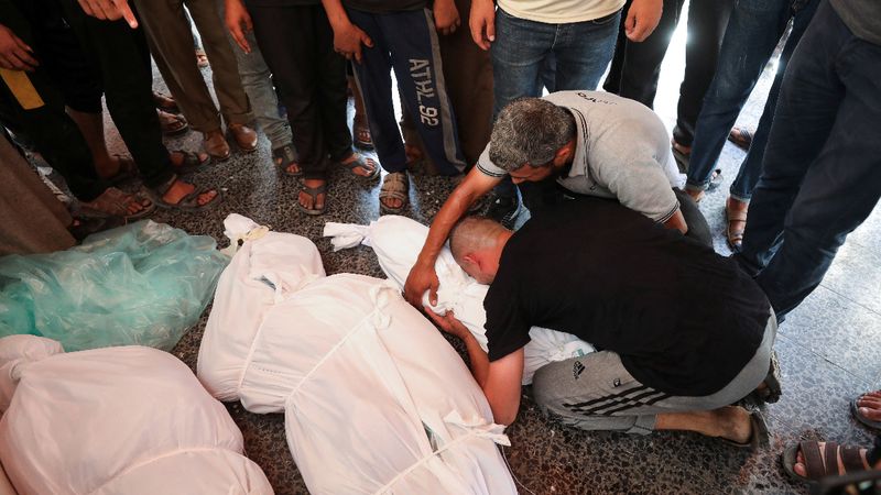 İsrail ordusu Gazze kentinde iki evi bombaladı: 6 kişi öldü