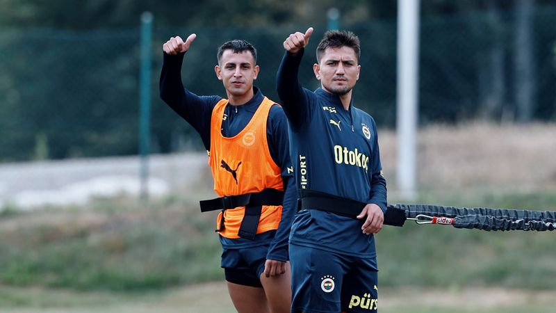 Fenerbahçe, yeni sezon hazırlıklarını sürdürüyor