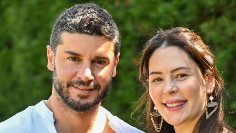 Kızına mevlit okuttu! Oyuncu Yıldız Çağrı Atiksoy ve Berk Oktay çifti kızları Mira Milena'nın 40'ı çıktı