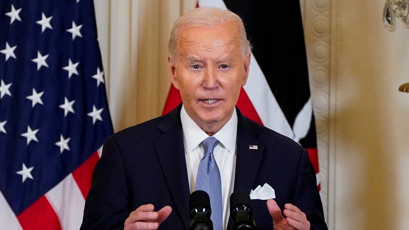 Biden'a ünlülerden yarıştan çekil baskısı: George Clooney de çağrı yaptı