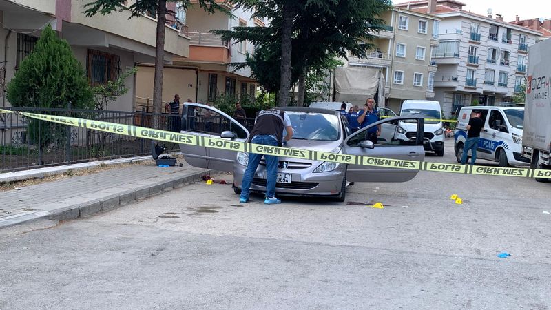 Ankara'da bir kişi dayısını ve kardeşini vurarak öldürdü