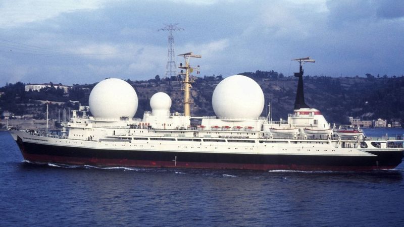 Gemilerin tepesinde top bulunmasının sebebi bakın neymiş...