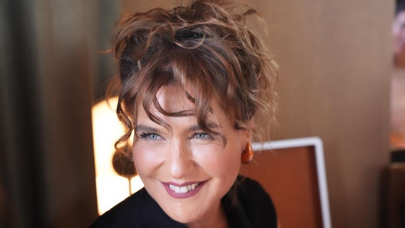 Şarkıcı Şevval Sam'dan aşkın tarifi geldi! 