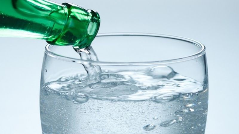 Maden suyu ile yüz yıkamak bakın nelere iyi geliyor...