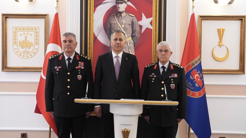 Jandarma Genel Komutanlığı'nda devir teslim töreni