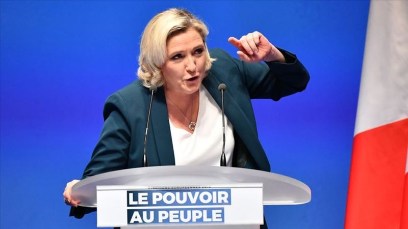 Le Pen, Macron'dan erken seçim istedi