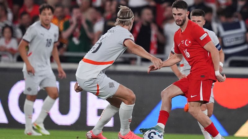 A Milli Takım'da İsmail Yüksek sakatlandı