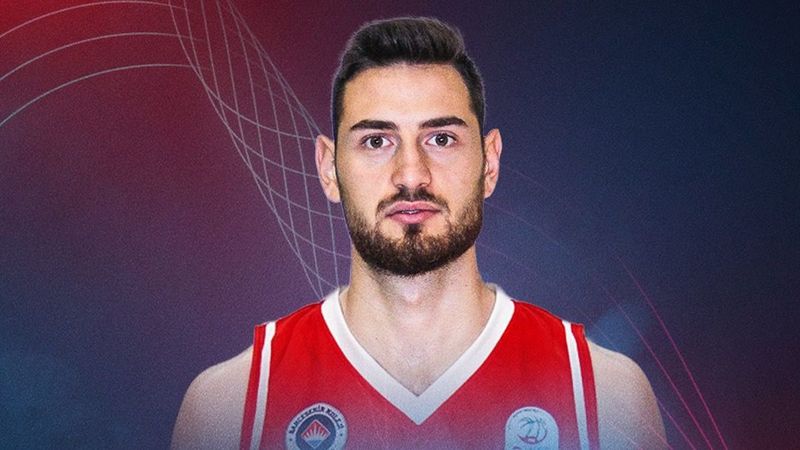 Bahçeşehir Koleji'nde oynayan Egehan Arna, Avrupa'da kupa hedefine inanıyor