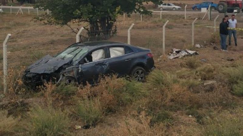 Ankara'da dolmuş bekleyen kadın otomobil çarpması sonucu öldü