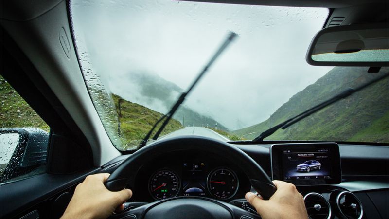 Araç sahipleri dikkat! Sileceklerin hızını ikiye katlamak için bunları yapın...