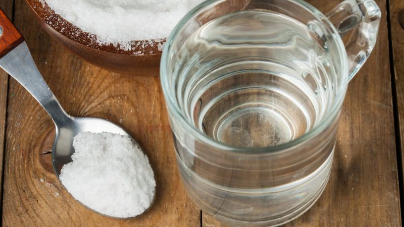 Tuzlu su yöntemi ile burun tıkanıklığına veda edin! İşte uygulanışı...