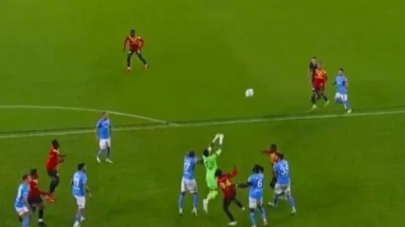 Tartışılan an! Göztepe'nin Trabzonspor'a attığı gol iptal oldu