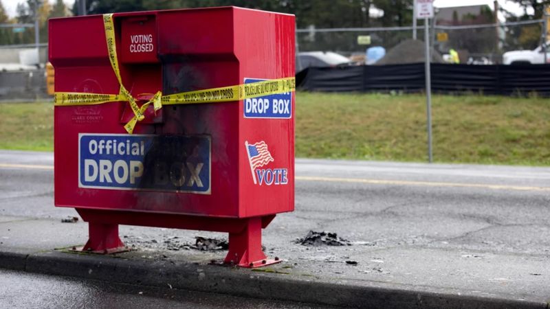 Amerika'da erken oy kullanılan seçim sandıkları kundaklandı