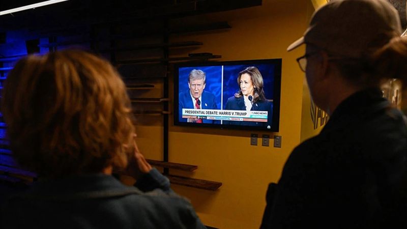 ABD'deki medya kuruluşları başkan adaylarına açık destek için seferber oldu