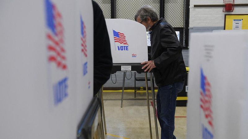 ABD'de başkanlık seçimlerine bir hafta kala 51 milyondan fazla erken oy kullanıldı