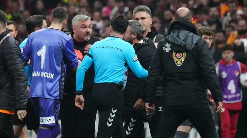 Samsunspor'dan hakem açıklaması: Yanlış kararlar verildi