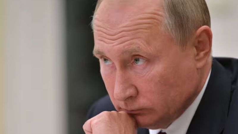 Vladimir Putin'in herkesten gizlediği kızı ortaya çıktı: Fransa'da DJ'lik yapıyor