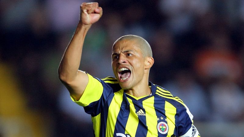 Fenerbahçelilere sorduk: Eski kadrodan kimi getirirsin