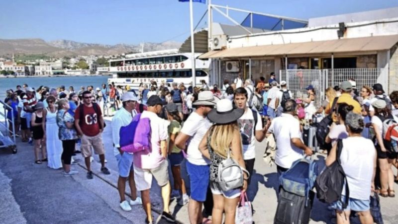 Yunanistan'a 10 ayda giden Türk turist sayısı rekor kırdı