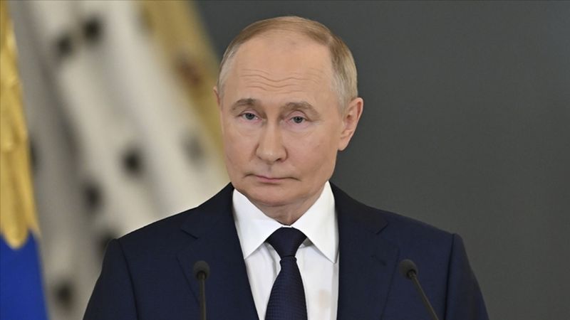 Vladimir Putin, Suriye'deki geçici yönetimle temas kurdu