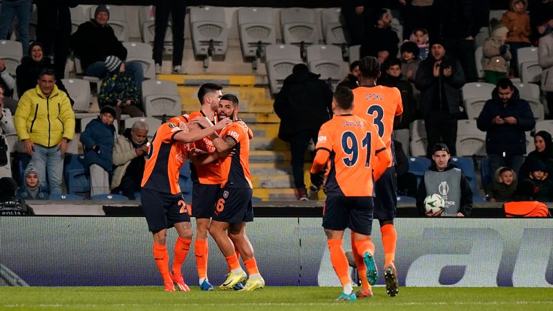 Başakşehir, Heidenheim'ı üç golle geçti