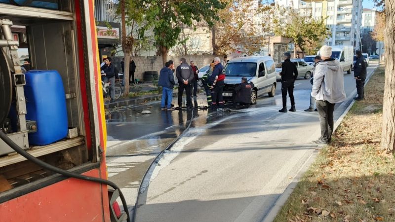 Batman'da seyir halindeki otomobilde yangın