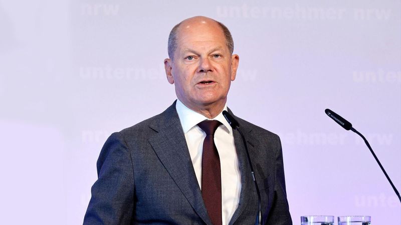 Almanya bugün güven oylamasına gidiyor