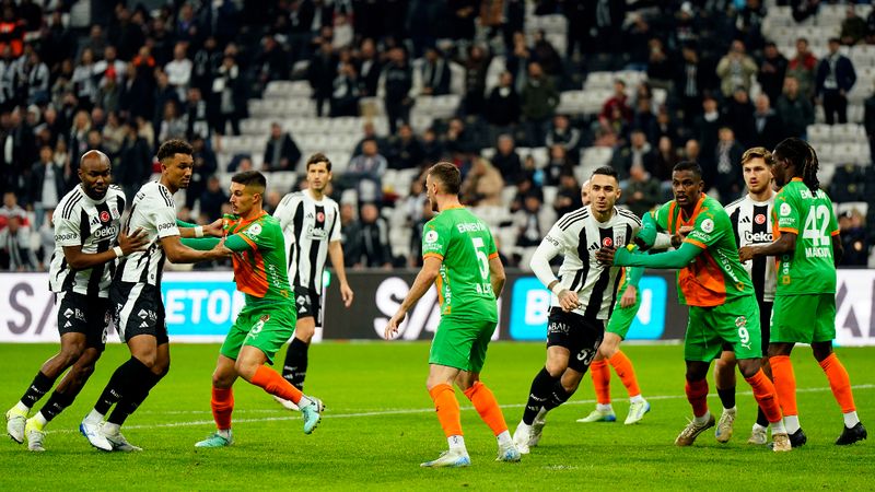 Beşiktaş, Alanyaspor'la berabere kaldı
