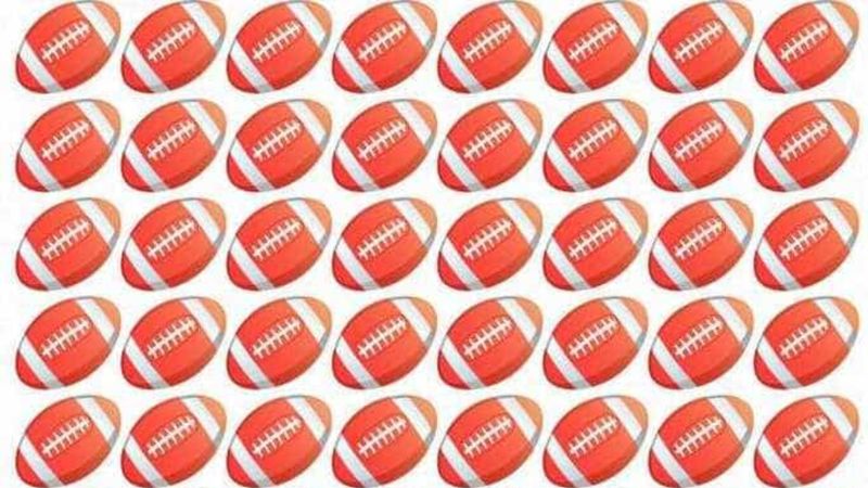 IQ'nuzu Test Edecek Zeka Oyunu: 6 Saniyede Farklı Futbol Topunu Bulun!
