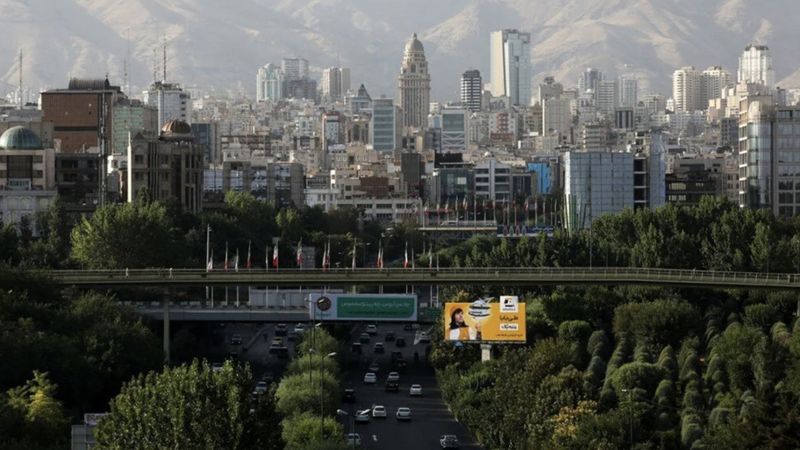 İran başkenti Tahran'dan Mekran'a taşıyor