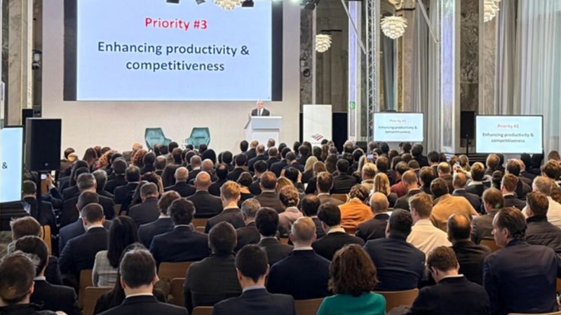 Mehmet Şimşek, Londra'da 250'den fazla yatırımcıya Türkiye'yi anlattı