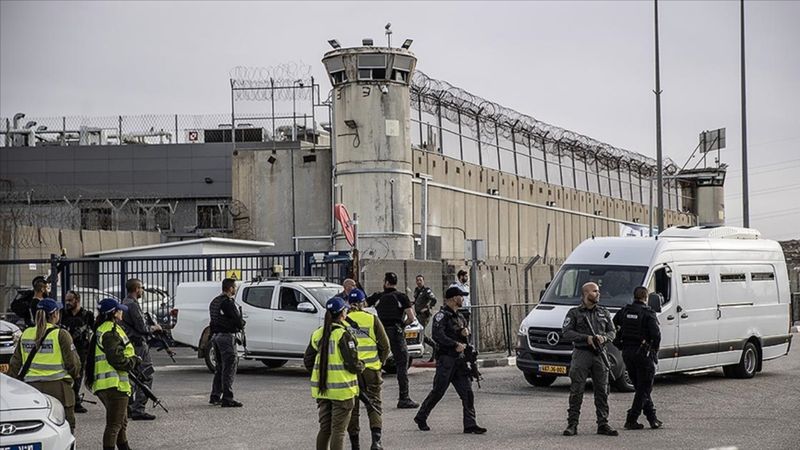 İsrail hapishanelerindeki Filistinli sayısı Gazze soykırımında iki kat arttı