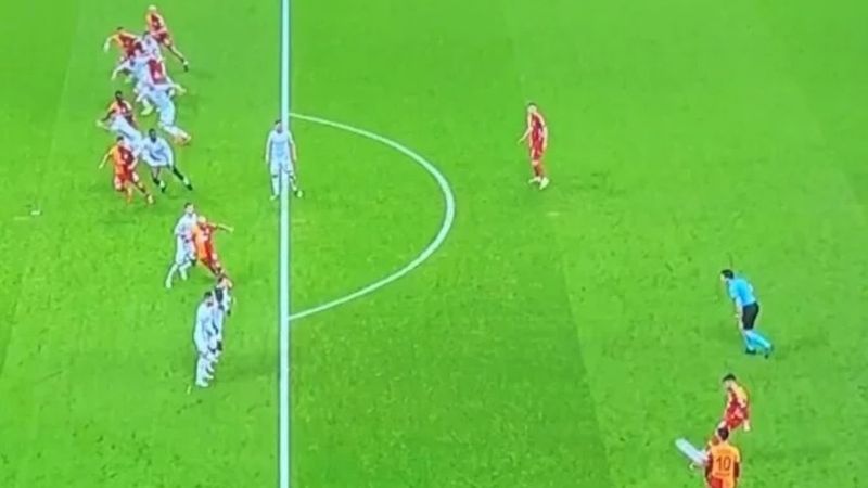 Galatasaray gol attı, ofsayt kararı çıktı