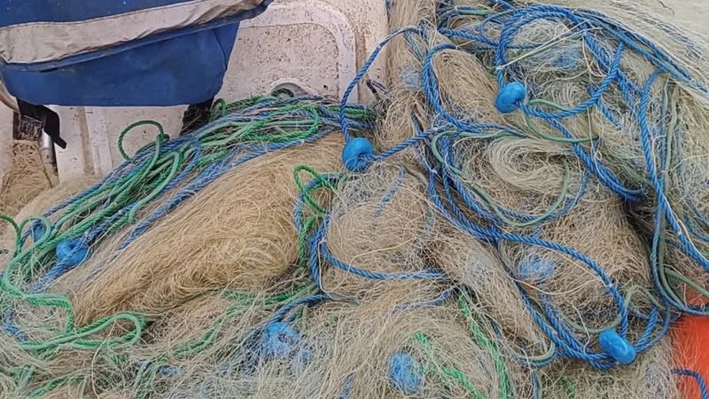 Çorum'da barajdan 3 bin 800 metre uzunluğundan hayalet ağ çıktı