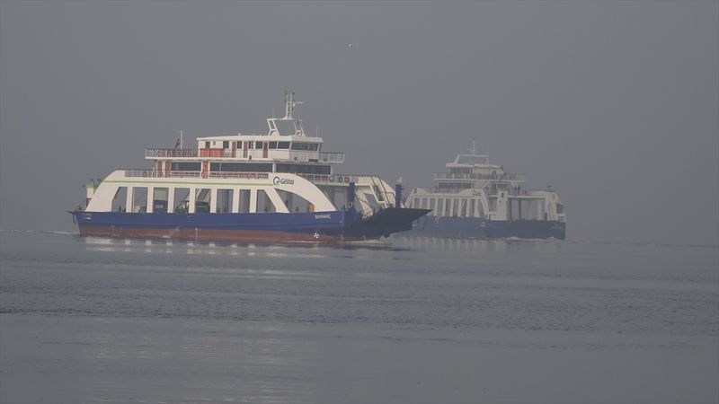 Çanakkale Boğazı'nda sis engeli: Transit geçiş kapatıldı