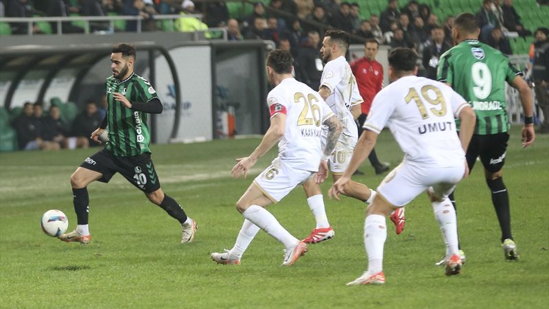 Manisa FK deplasmanda Sakaryaspor'u devirdi