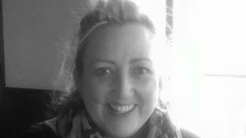 İngiltere'de 18 yaşındaki oğlu tarafından korkunç şekilde öldürüldü