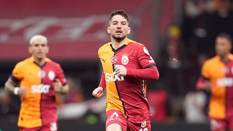 Galatasaray'da Dries Mertens'in alternatifi Napoli'de bulundu