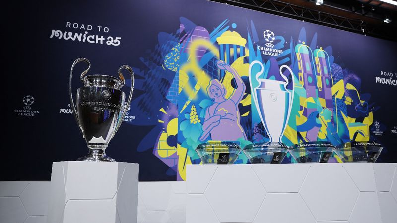 UEFA Şampiyonlar Ligi'nde kura heyecanı yaşandı