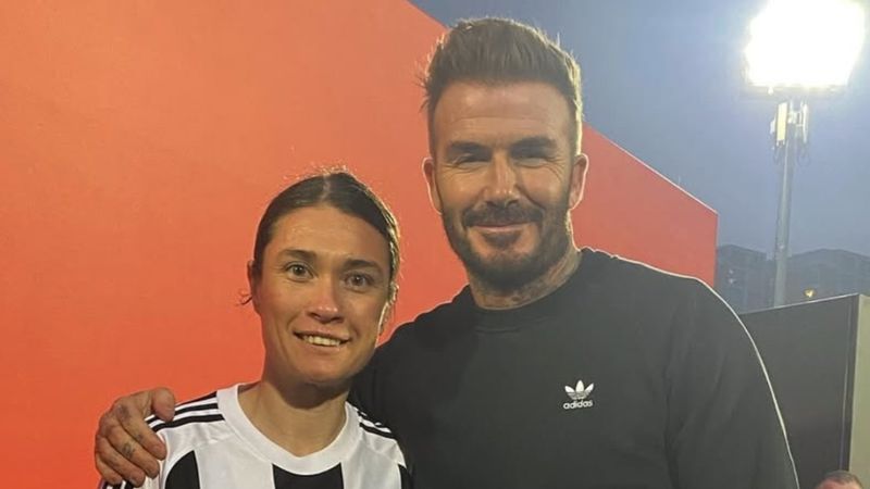 David Beckham, Beşiktaşlı kadın futbolcularla bir araya geldi