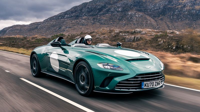 Aston Martin'den emisyon düzenlemesi: V12 motorun sonu geliyor